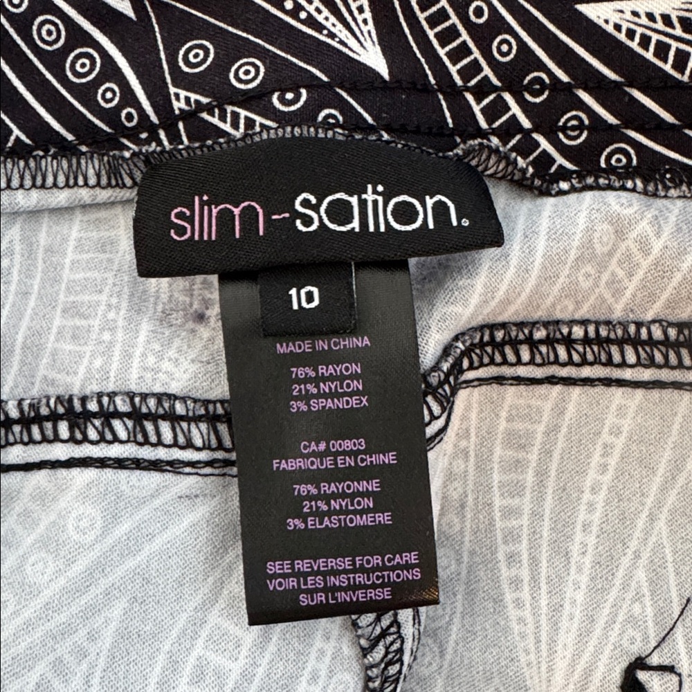 Slim-sation pant with slimming panel in the stomach area.